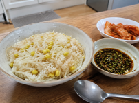 전기밥솥으로 만든 콩나물밥과 간장 양념장